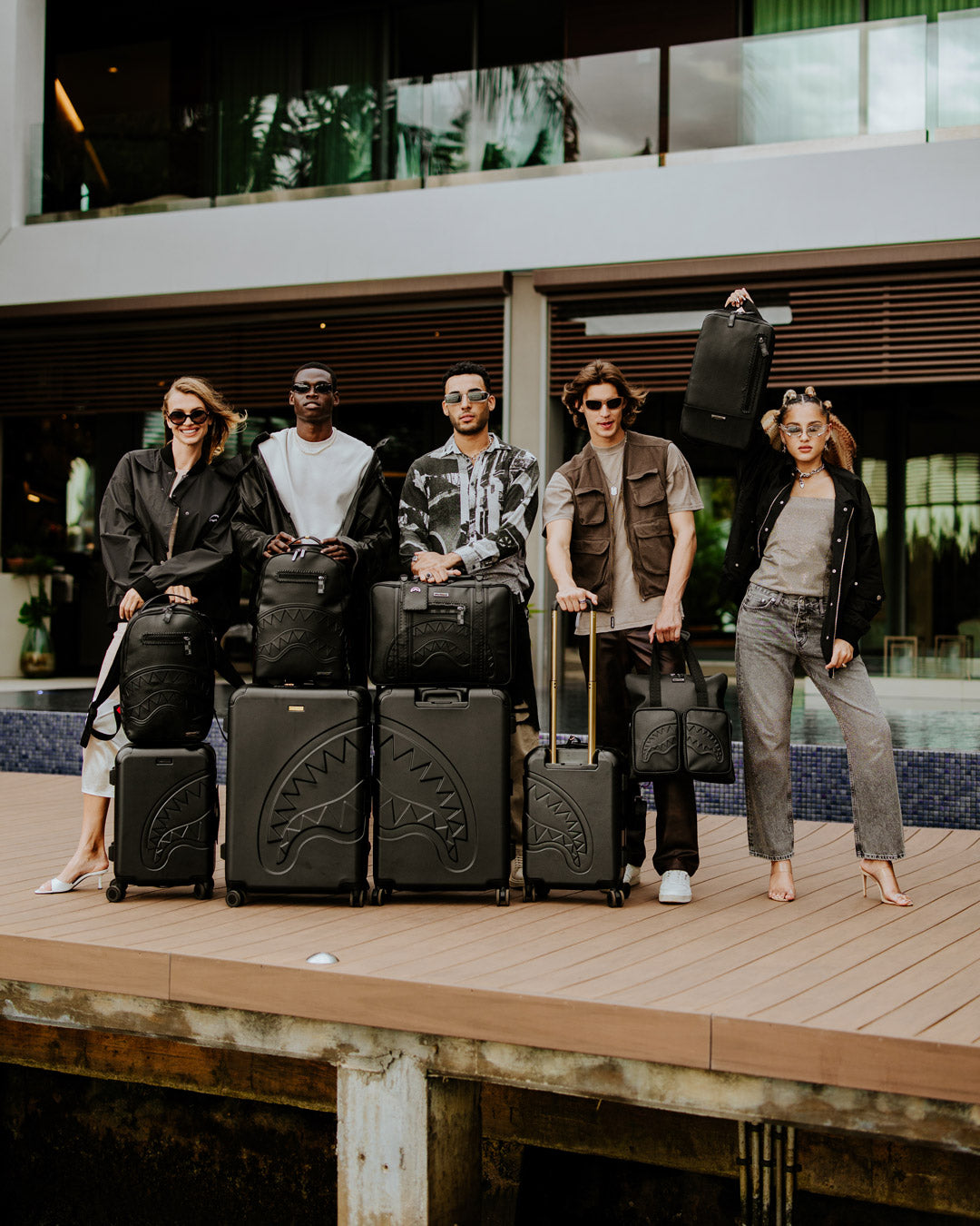 REALITY CHECK SHARKITECTURE CARRY-ON JETBLACK LUGGAGE GOLD HARDWARE - Image 8