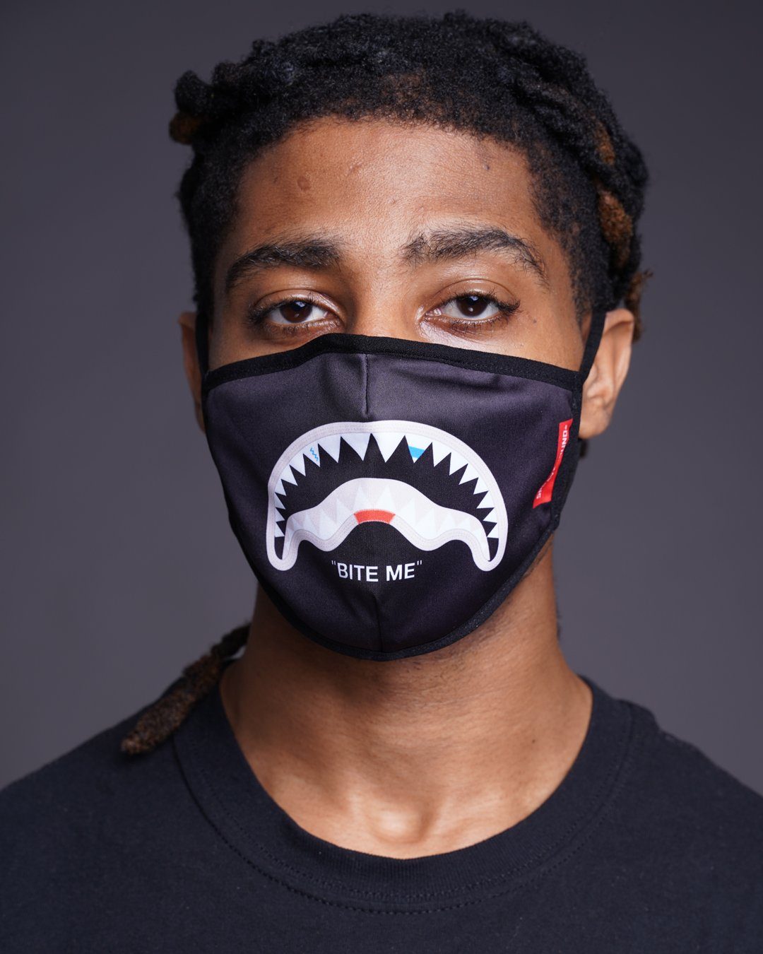 BITE ME SHARK BLK POLYESTER FACE MASK - Image 11