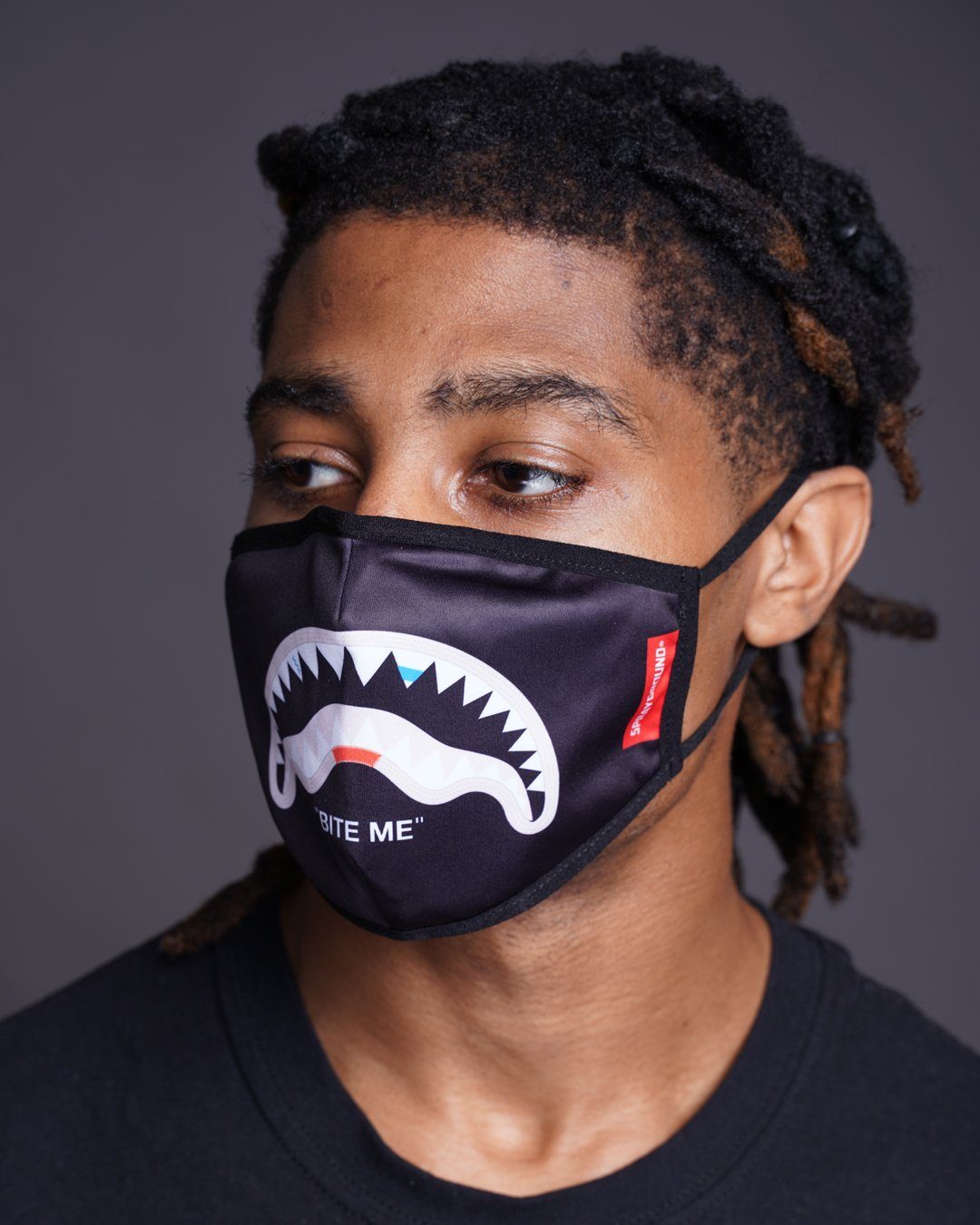 BITE ME SHARK BLK POLYESTER FACE MASK - Image 2