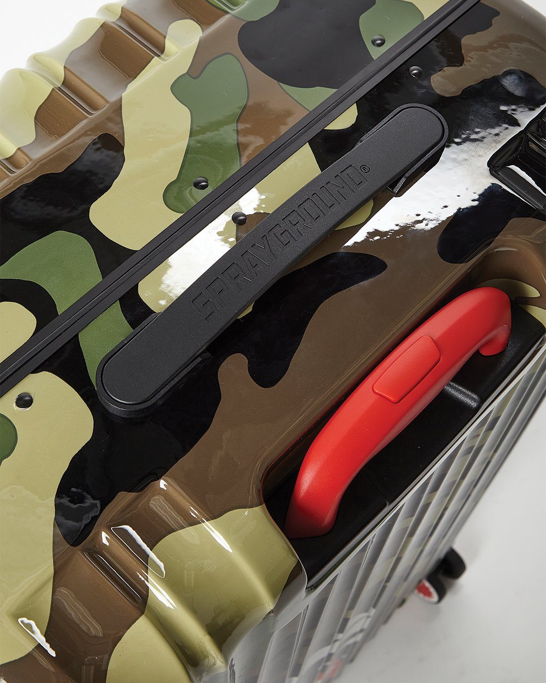 SHARKNAUTICS CAMO 295 FULL-SIZE LUGGAGE - Image 9