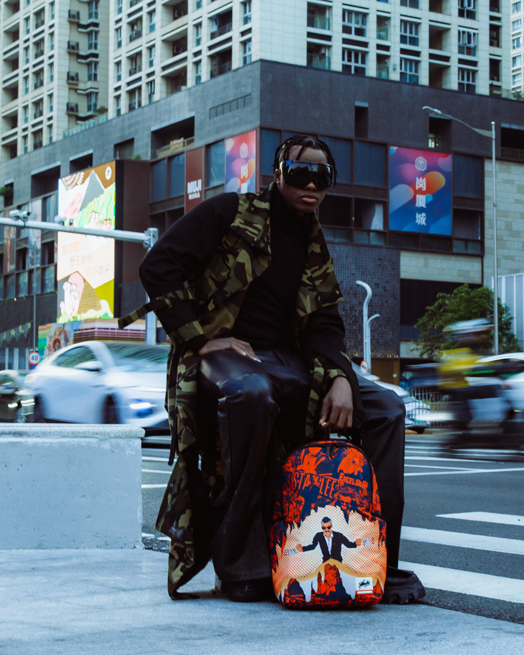 STAN LEE COLLAB BACKPACK - IF YOU CANT FIND A HERO BE ONE - Image 4